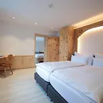 Sonnenhalde, Hotel