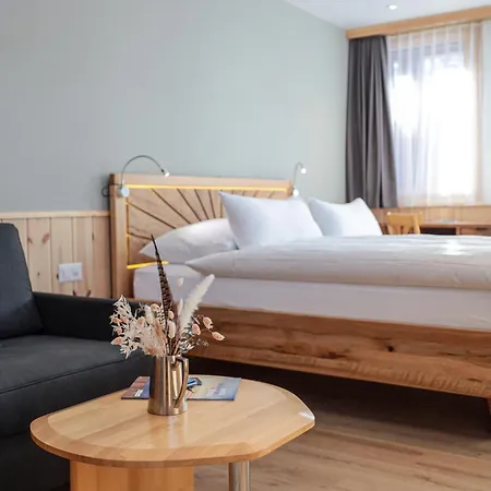 Sonnenhalde, Hotel Arosa