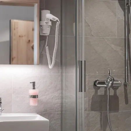 Sonnenhalde, أروسا