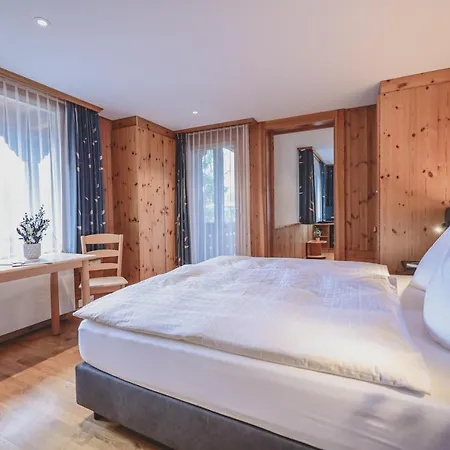 Sonnenhalde, Отель 3*